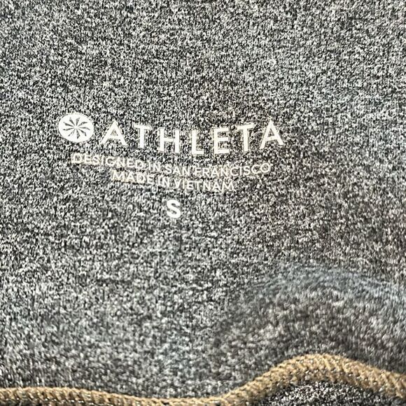 Women's Grey Athleta Size Small Capri Leggings - Picture 4 of 4
